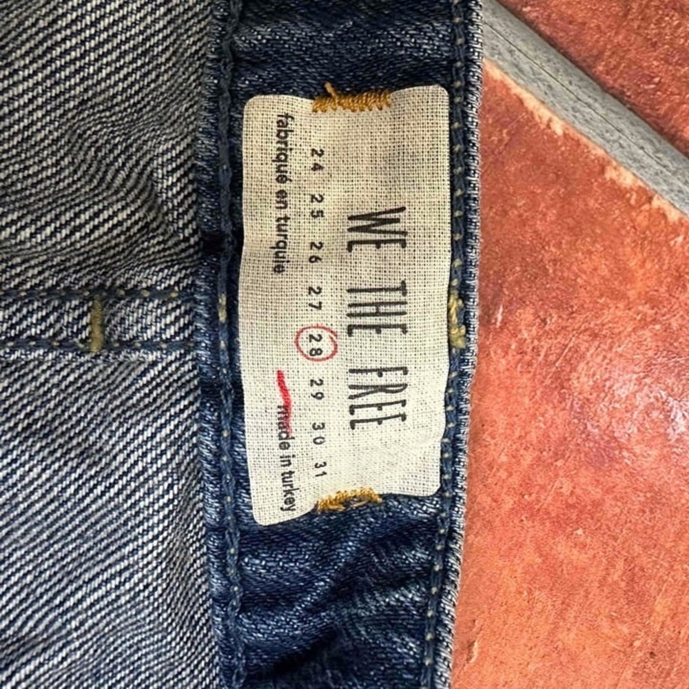 Free People Blue Distressed Raw Hem Front Button Denim Mini Skirt Size 28 - Picture 7 of 8